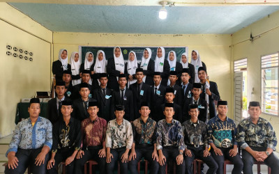 PELANTIKAN PENGURUS ORGANISASI PELAJAR PESANTREN USMAN SYARIF (OPPUS)